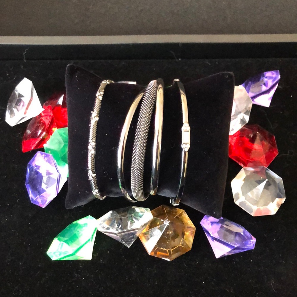 🖤NWOT Lia Sophia stackable bracelets in black chrome 🖤